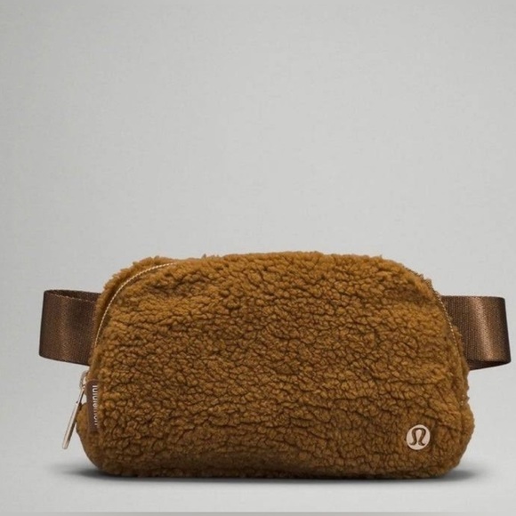 Lululemon Everywhere Fleece Belt Bag Burnt Caramel - Picture 1 of 8